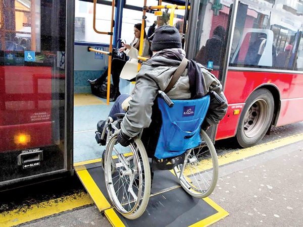 اتوبوس‌ و ون های ویژه معلولان