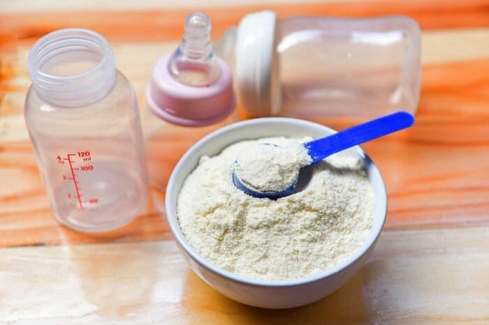 عرضه شیرخشک در داروخانه‌ها با ثبت کدملی نوزاد