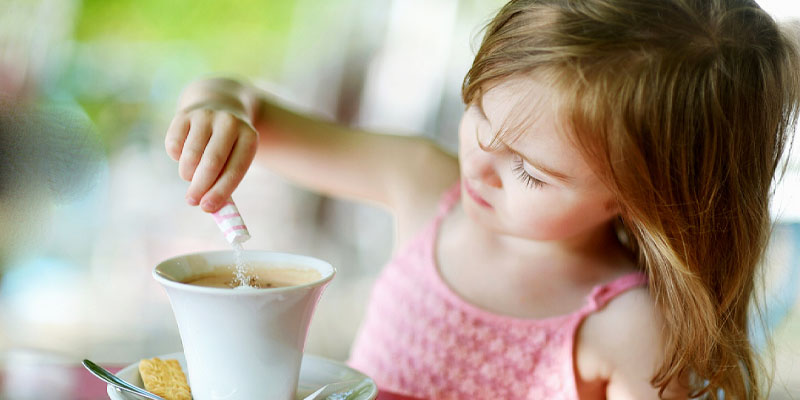 آیا والدین باید نگران نوشیدن قهوه کودکان باشند؟
